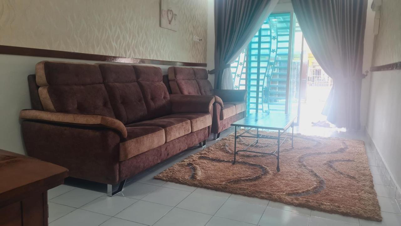 הוילה באנטינג Anjung Klia House 31 With Neflix מראה חיצוני תמונה